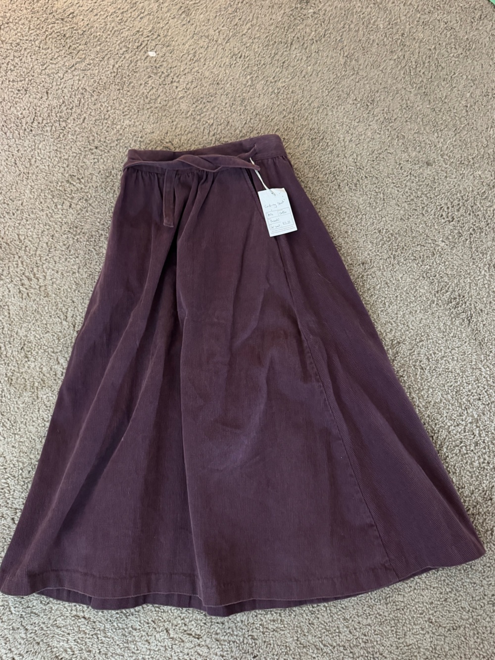 Vintage Corduroy Midi Skirt with pockets
